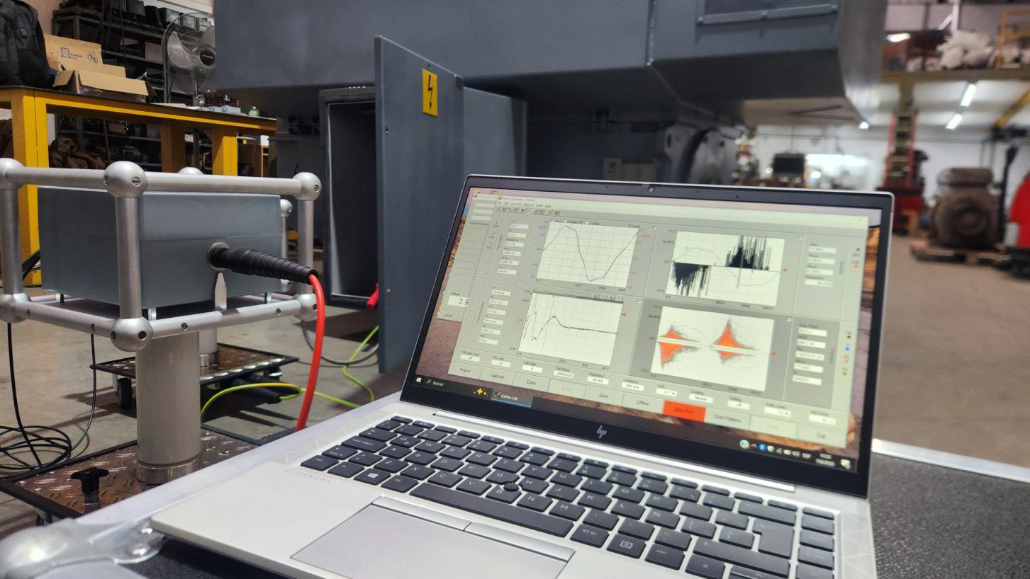 Motor bajo prueba, durante ensayo realizado con Megger ICMflex de diagnóstico simultáneo de tangente delta y descargas parciales