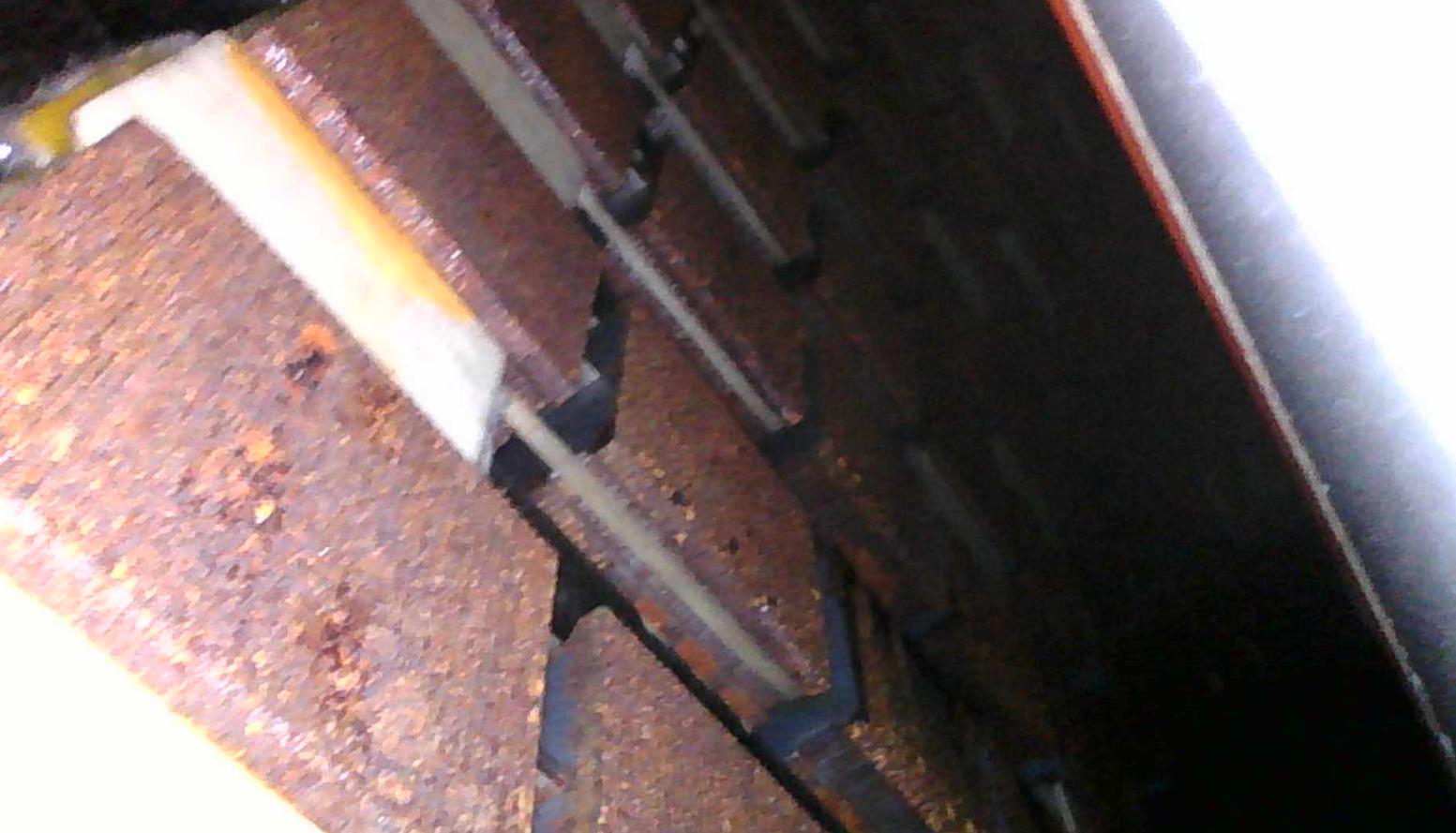 Corrosión en núcleo ferromagnético de estator.